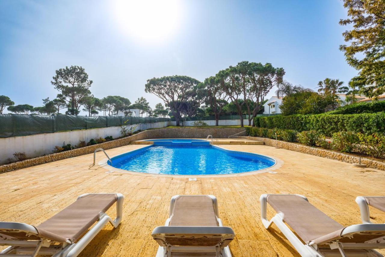 Falesia Beach Villa By The Portuguese Butler Olhos de Agua  Exterior photo